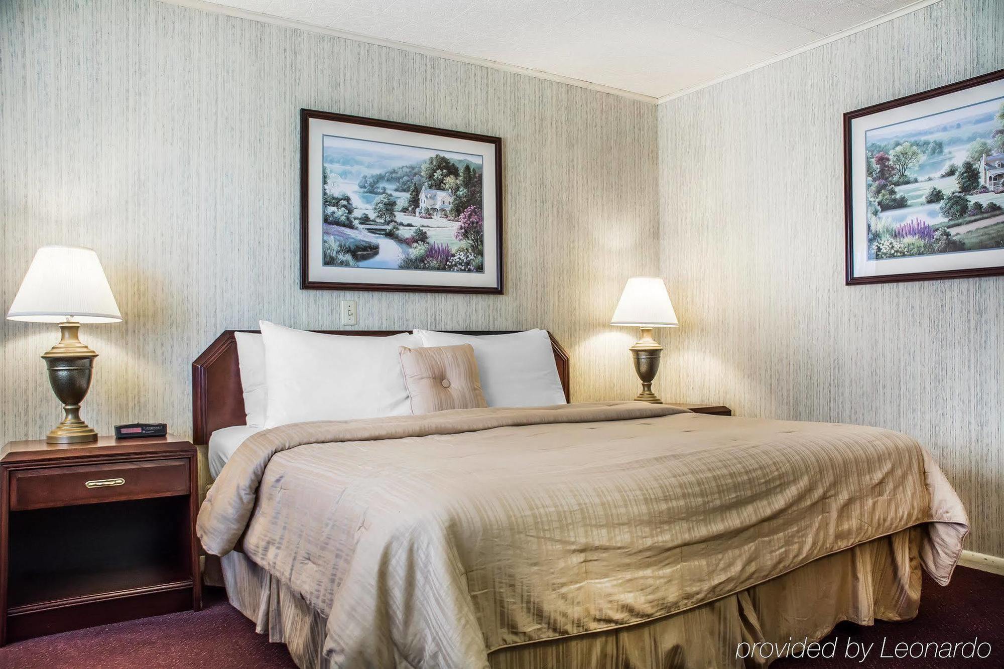 Rodeway Inn Marshall Manor Horseheads Exterior photo