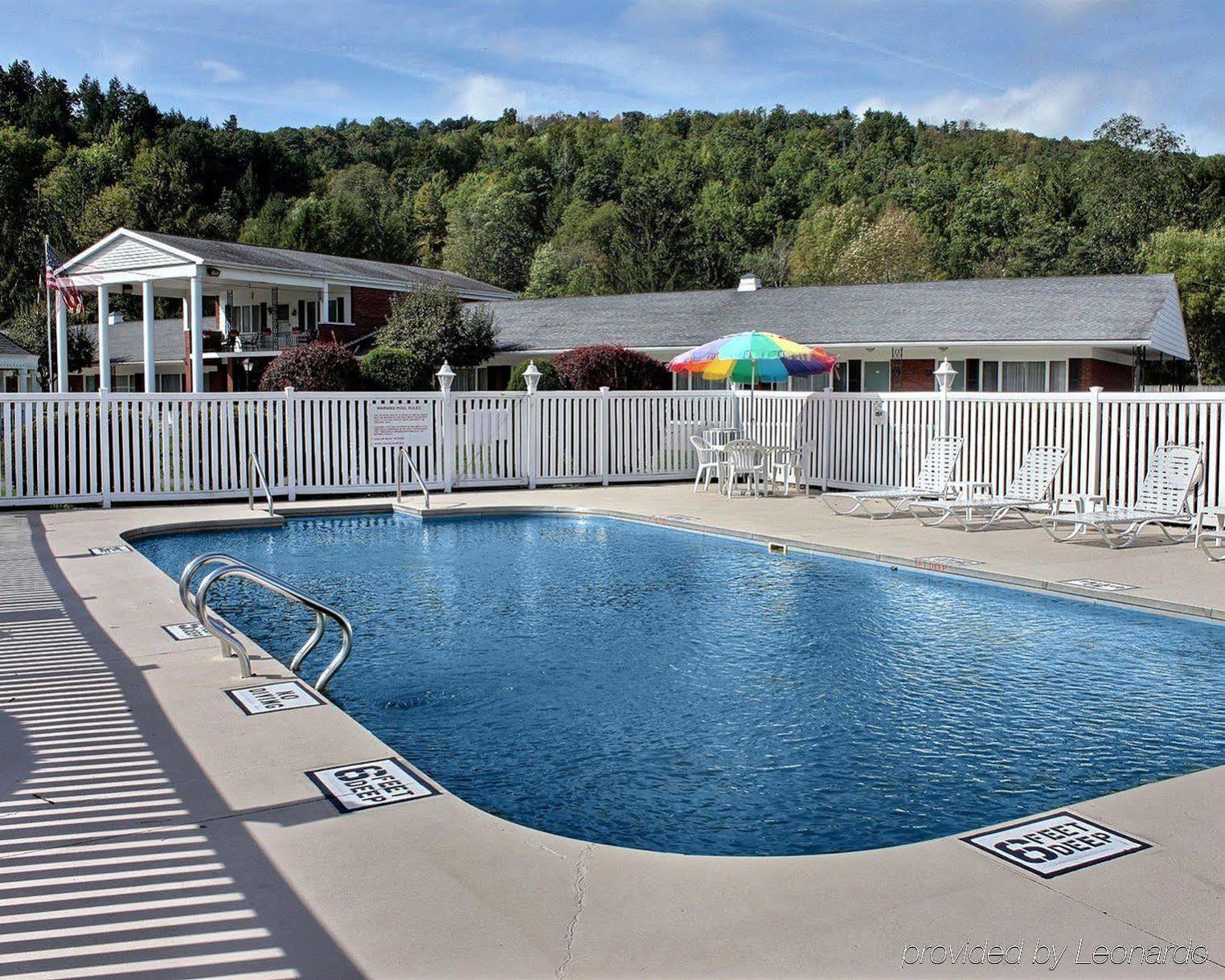 Rodeway Inn Marshall Manor Horseheads Exterior photo